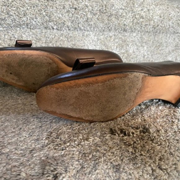 Salvatore Ferragamo Shoes Copper Bow - Picture 5 of 11